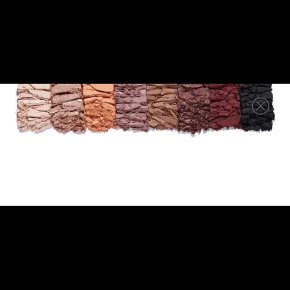 Anastasia eyeshadow - Picture 3 of 5